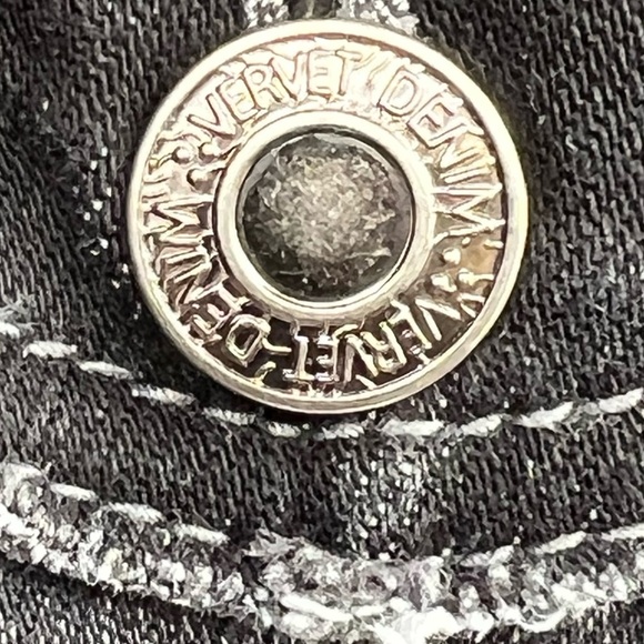 Vervet by Flying Monkey Black Distressed Balloon Puff Sleeve Trucker Jean Jacket - Picture 7 of 15